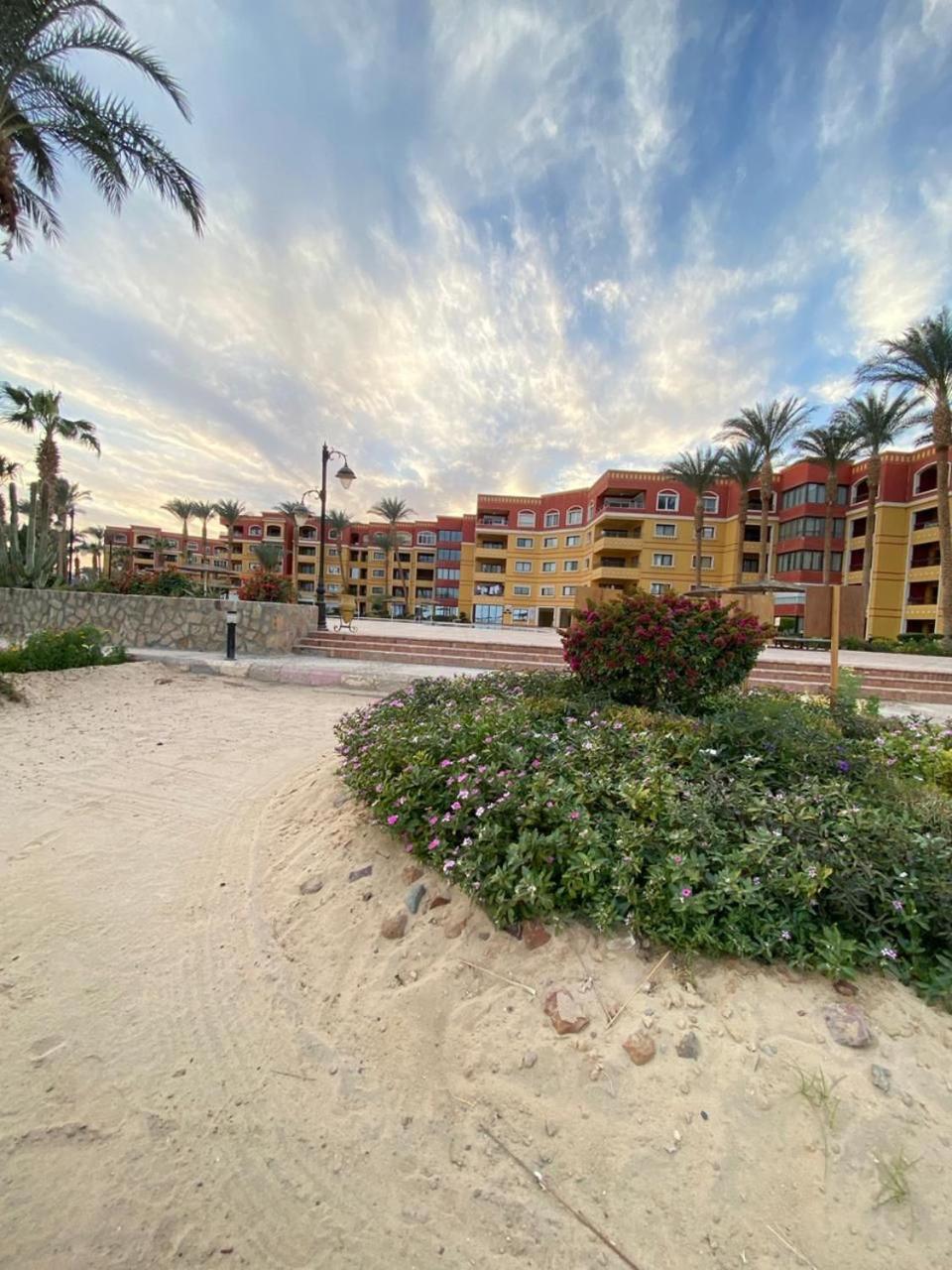 Esplanada Hotel Apartments フルガダ エクステリア 写真